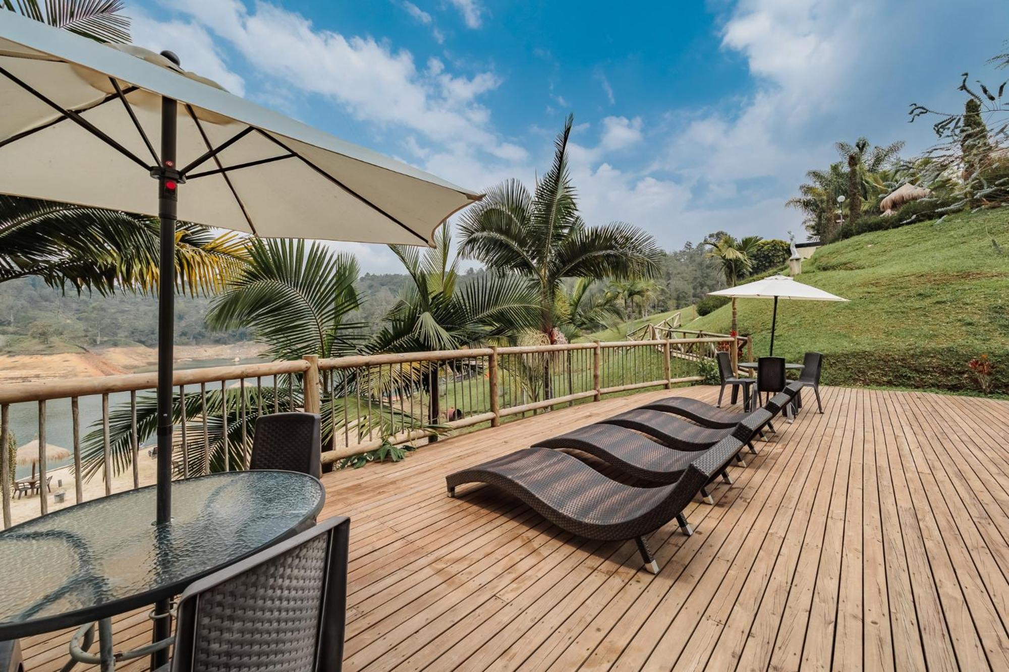 Hotel Pietrasanta Guatape Exterior photo