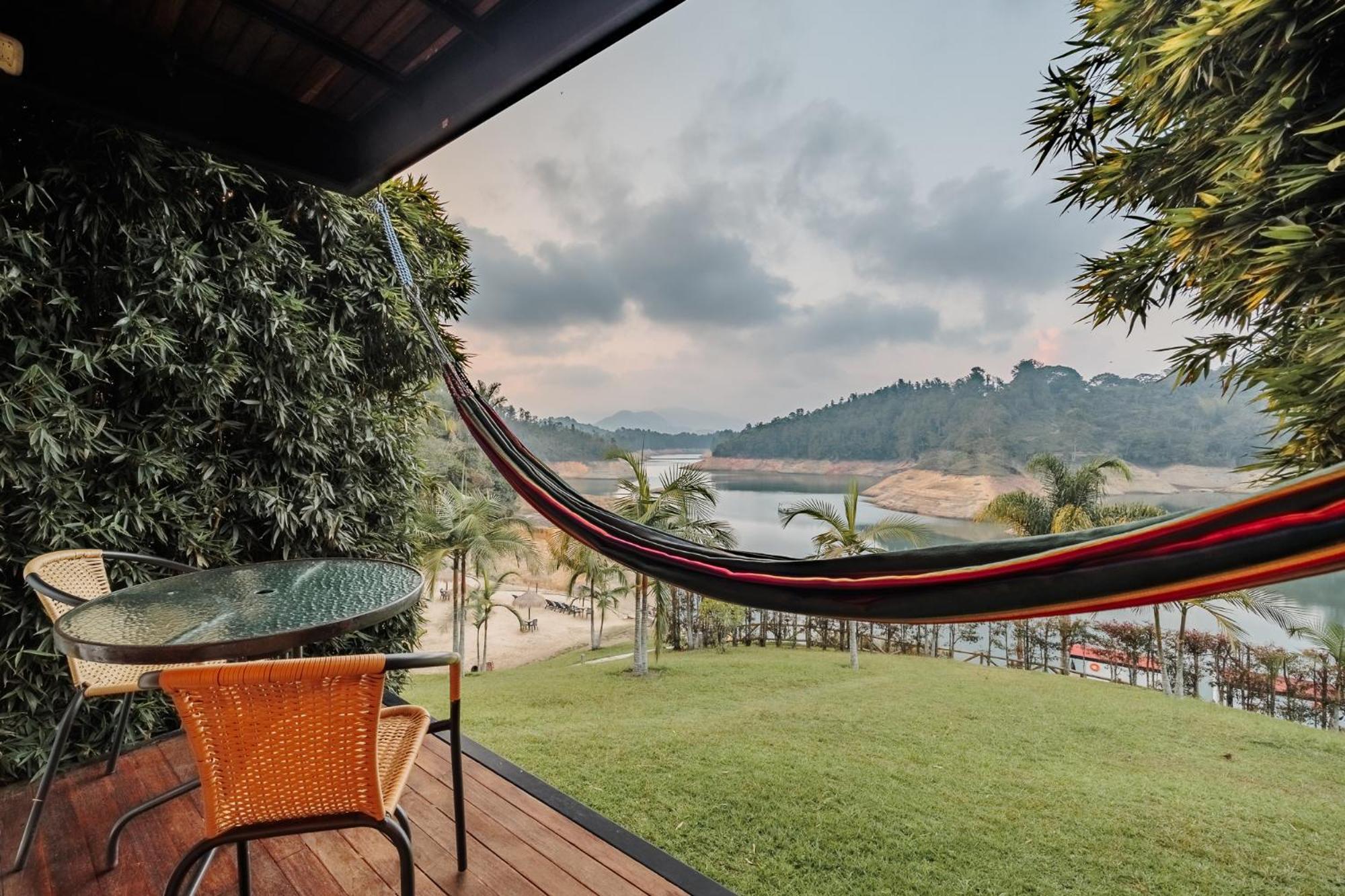 Hotel Pietrasanta Guatape Exterior photo